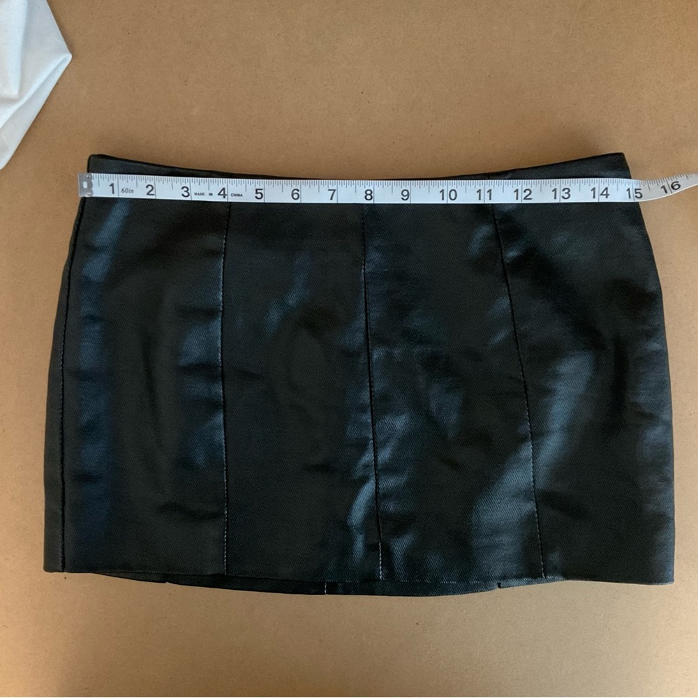 Pretty Little Thing Faux Leather Black Mini Skirt US Size 2 - Picture 7 of 9